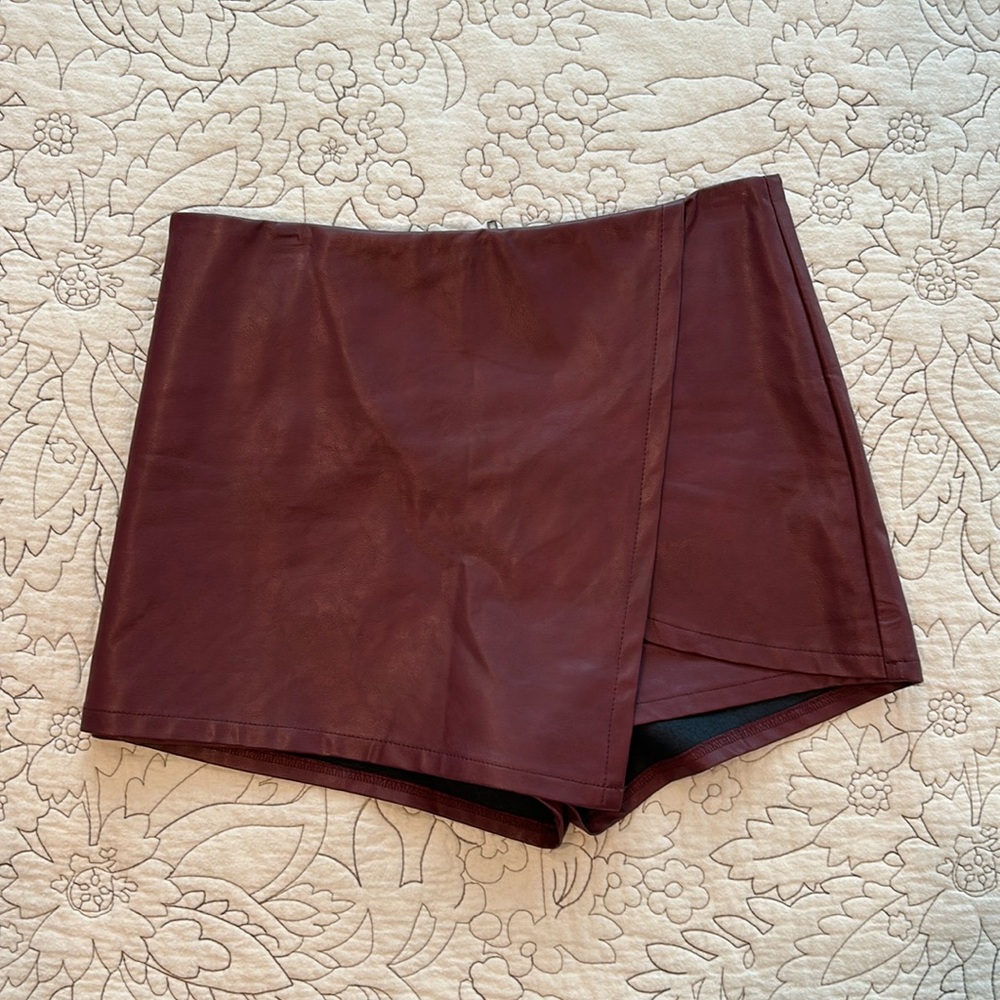 She + Sky Burgundy Faux Leather Skort